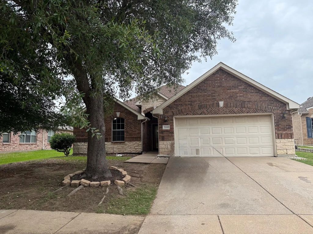 2440 Walker Street, Grand Prairie