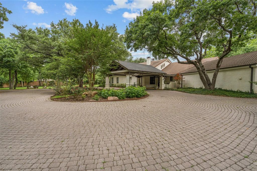 4812 Williams Road, Benbrook