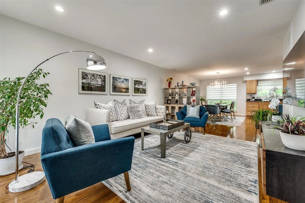 4616 W Lovers Lane 209, Dallas