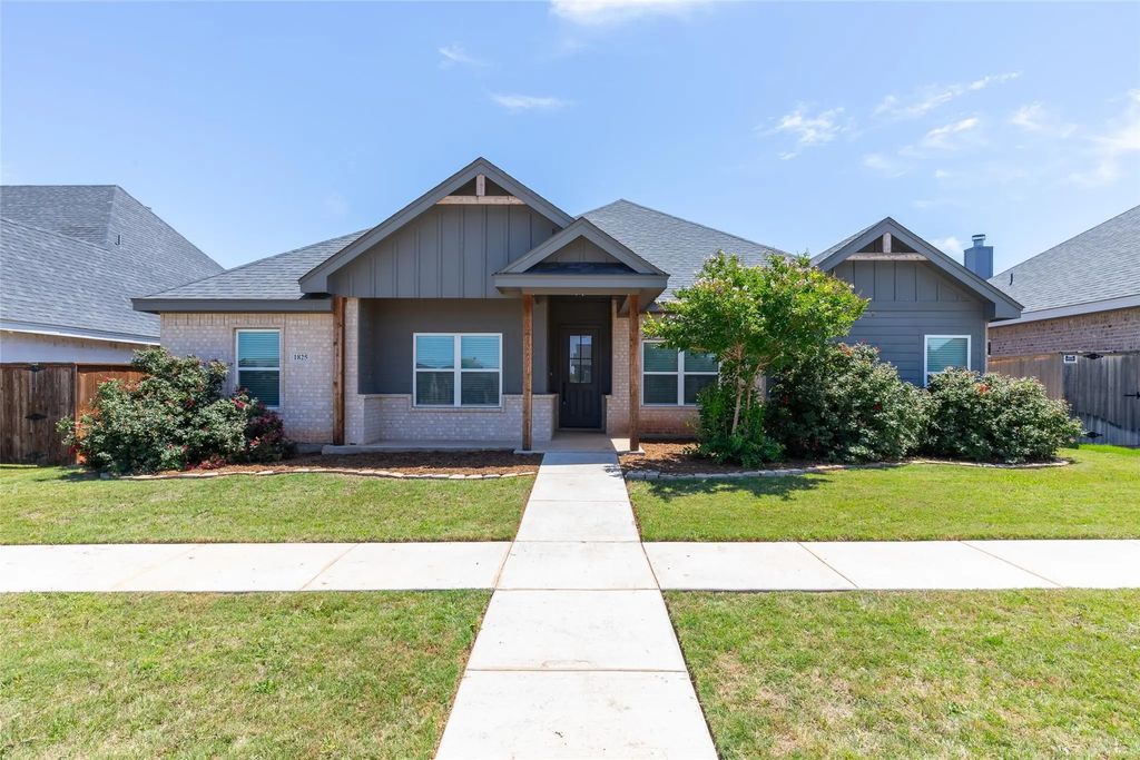 1825 Sina Avenue, Abilene
