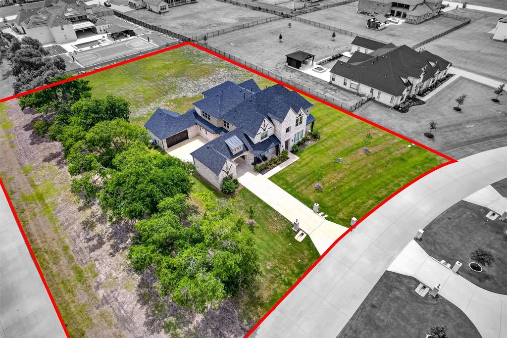 1405 Gairloch Drive, Lucas