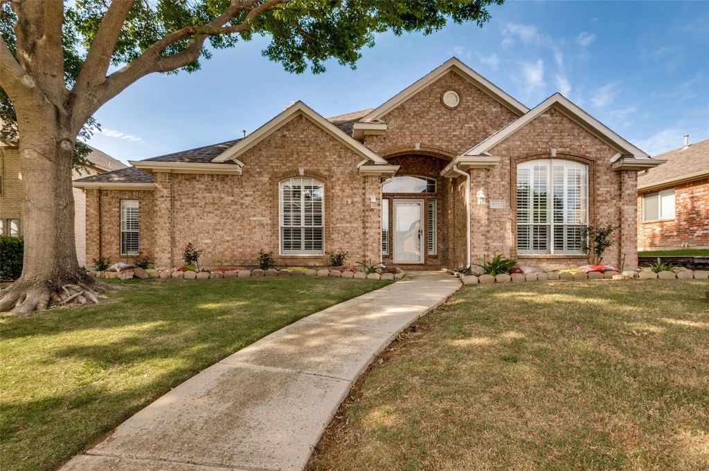1052 E Seminole Trail, Carrollton