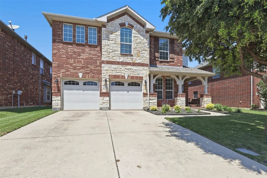 2731 Safe Harbor Drive, Lewisville