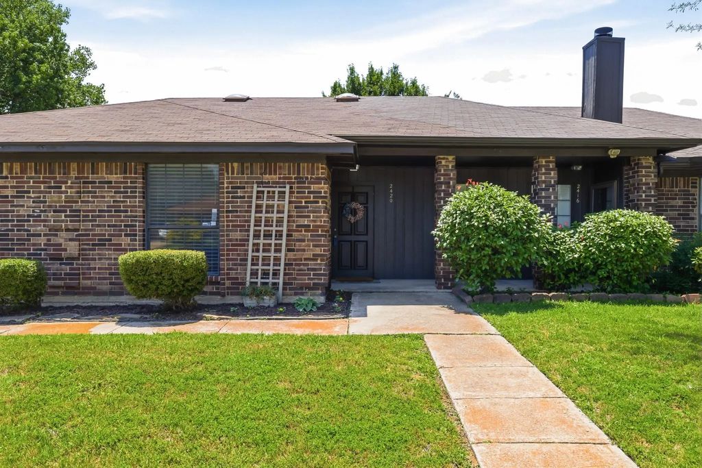 2420 Oakmont Drive, Bedford