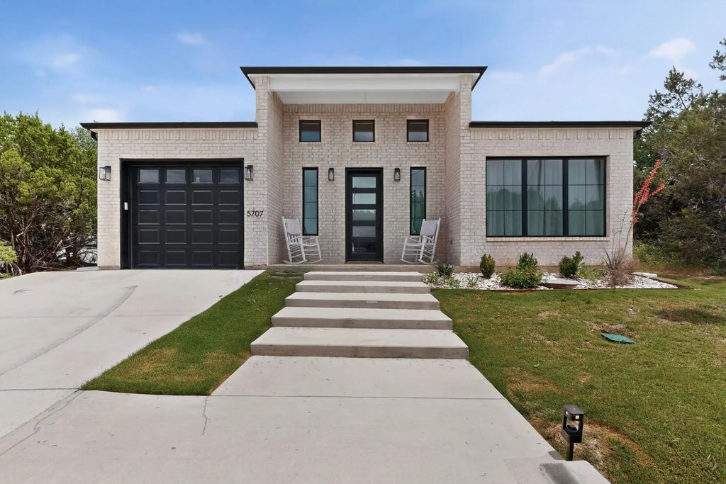 5707 San Jacinto Drive, Granbury