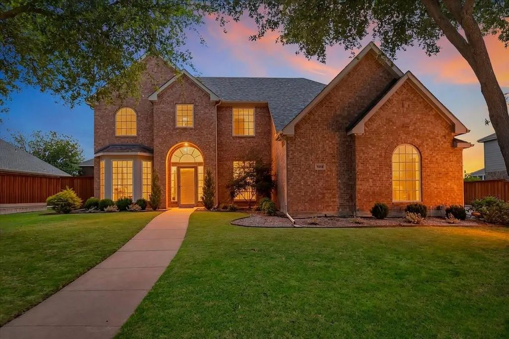 7212 Fieldlark Drive, Sachse