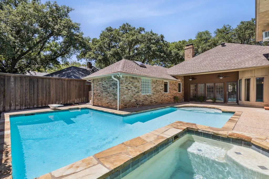 4406 Cobblers Lane, Dallas