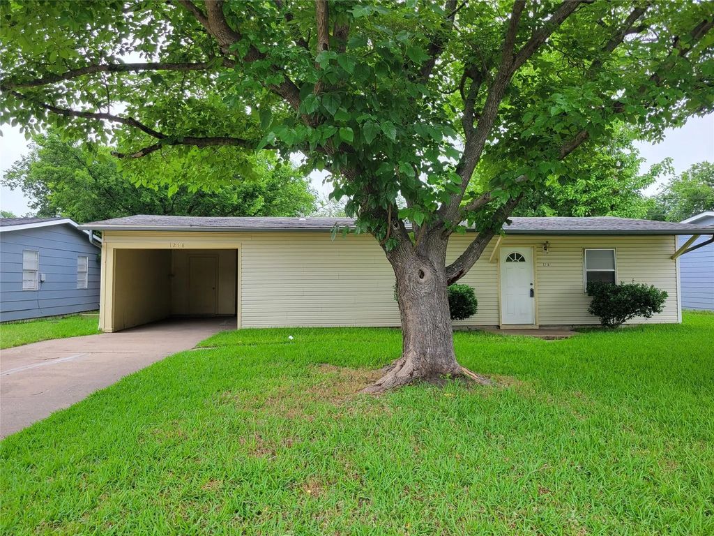 1218 Gate Lane Drive, Mesquite