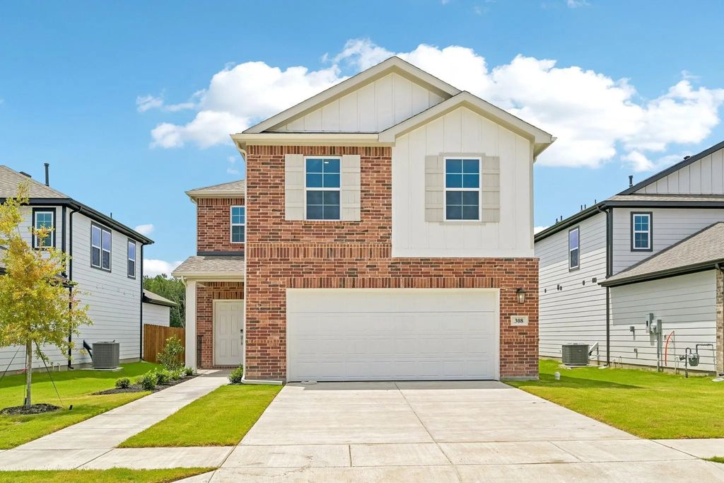 308 Sun Harvest Drive, Royse City