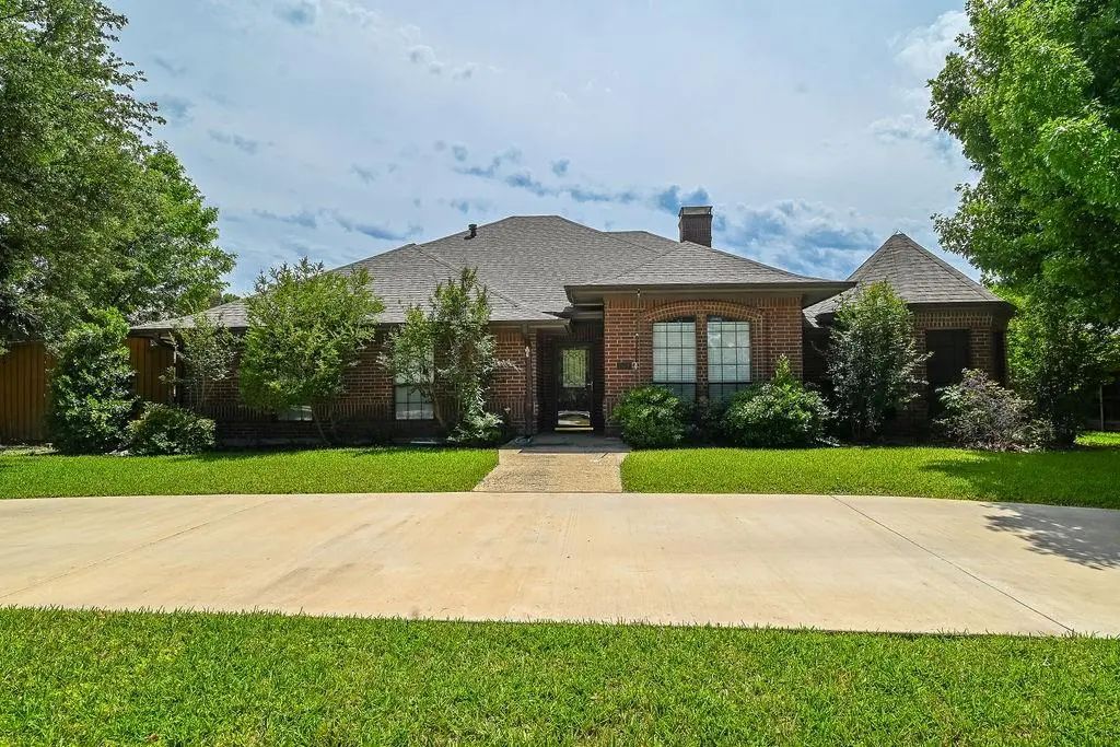 209 Plantation Drive, Coppell