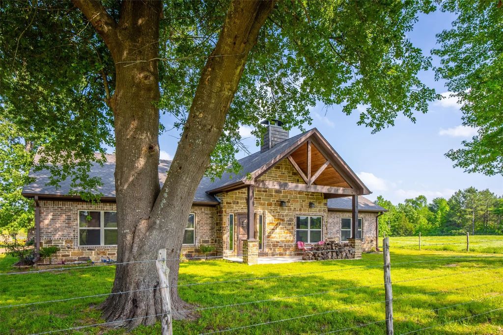 1114 County Road 1512, Jacksonville