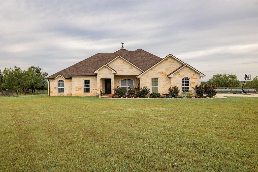 535 Hcr 3350 N, Hubbard