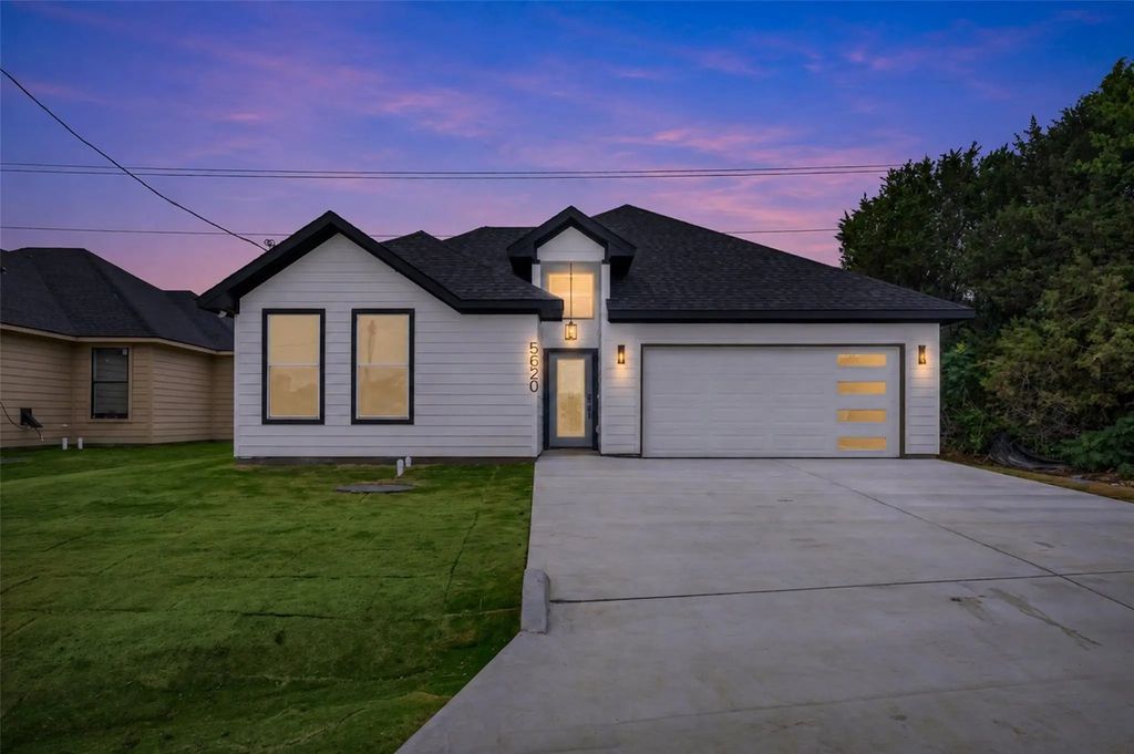 5620 Van Horn Drive, Granbury