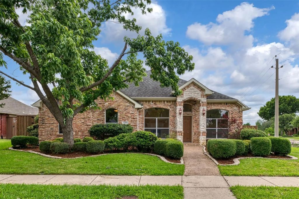 4200 Mesa Drive, Carrollton