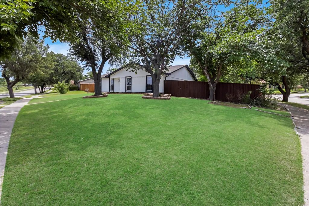 2006 Southern Oaks, Carrollton