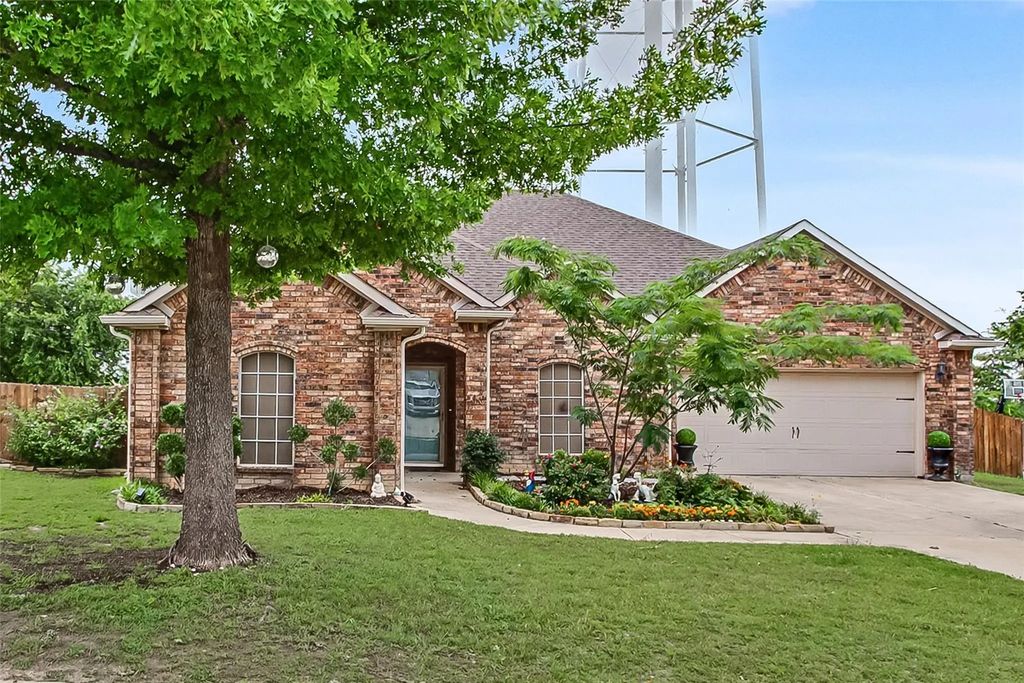 720 Saddle Ridge Trail, Weatherford
