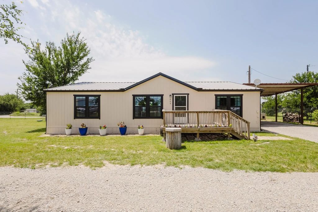 964 Private Road 4219, Decatur