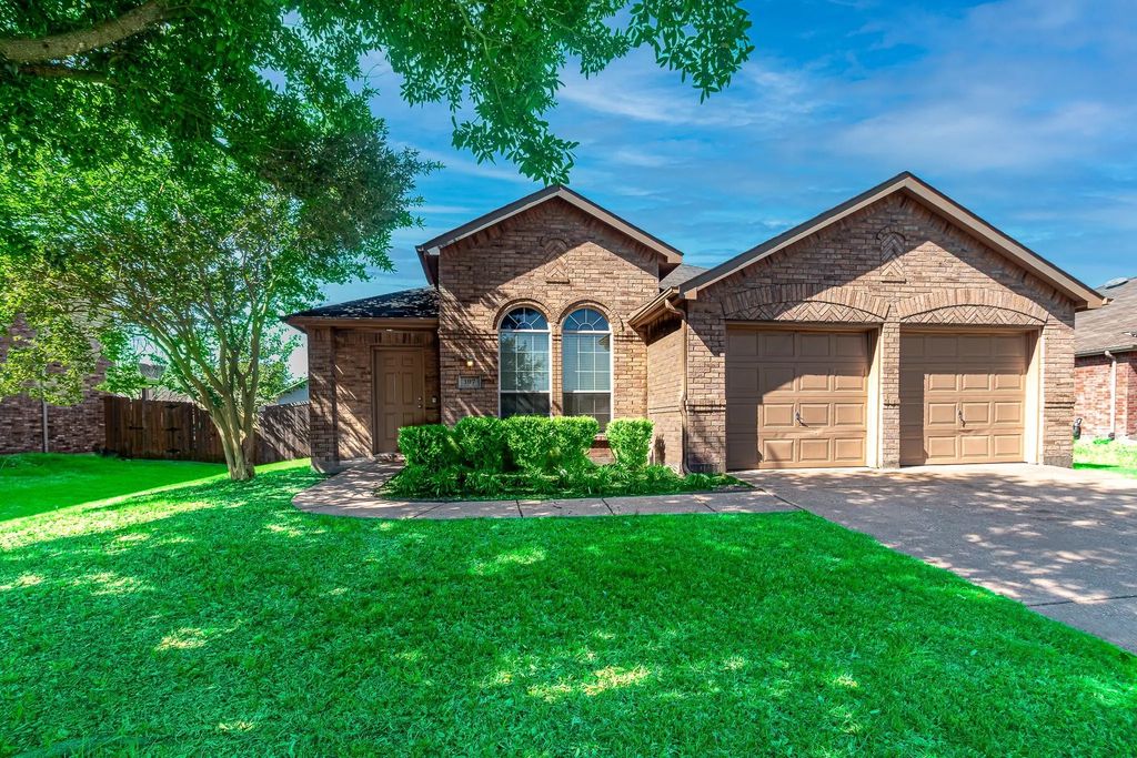 107 Hazelnut, Forney