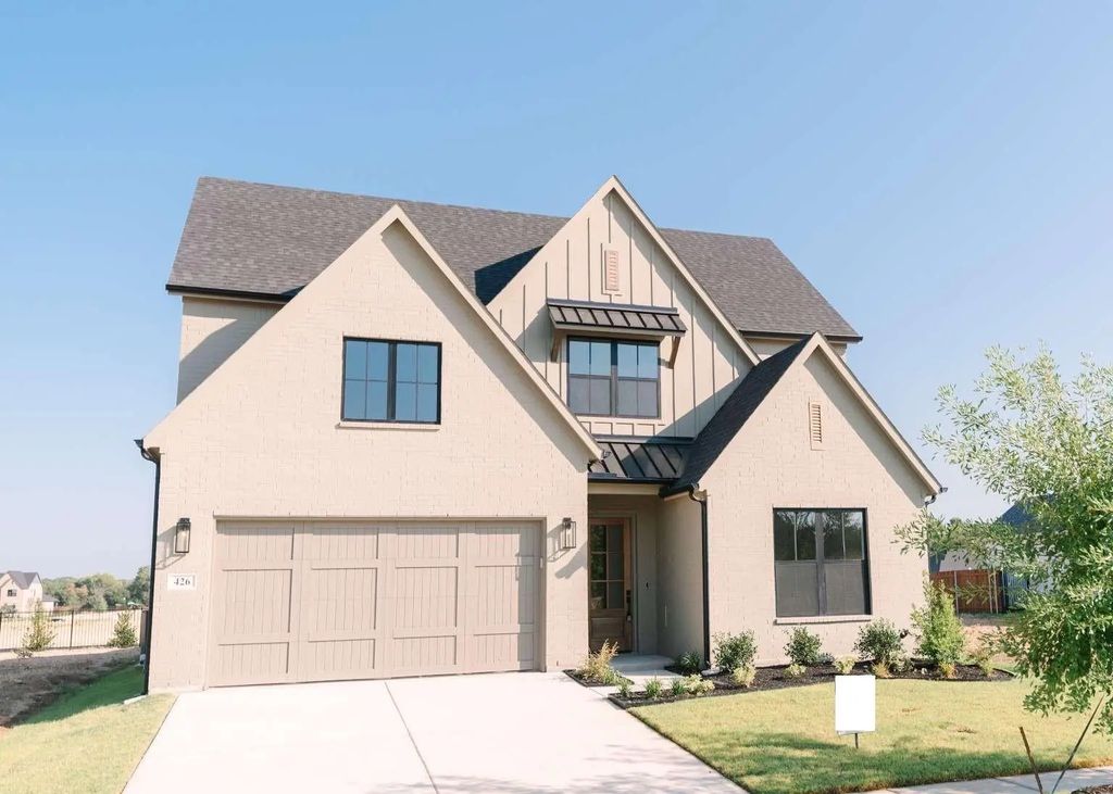 426 Wingtail Drive, Aledo