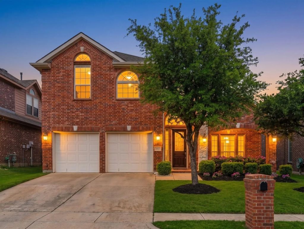 517 Cavanal Hill Drive, Little Elm