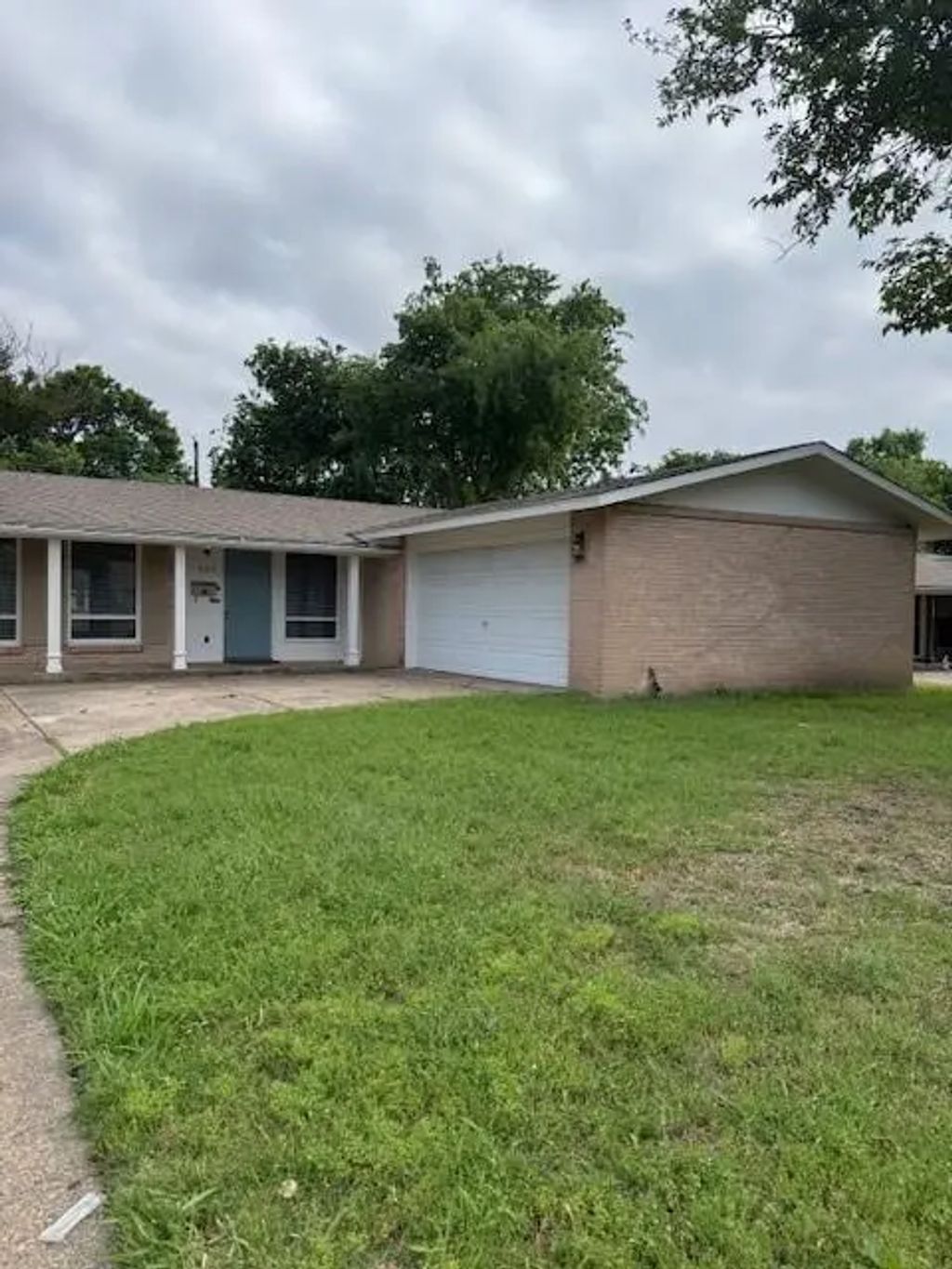923 Warren Way, Richardson