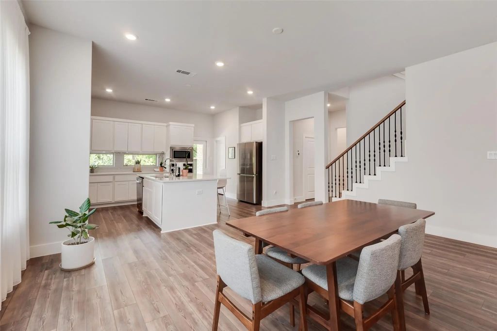 558 Torrey Pines Circle, Heath