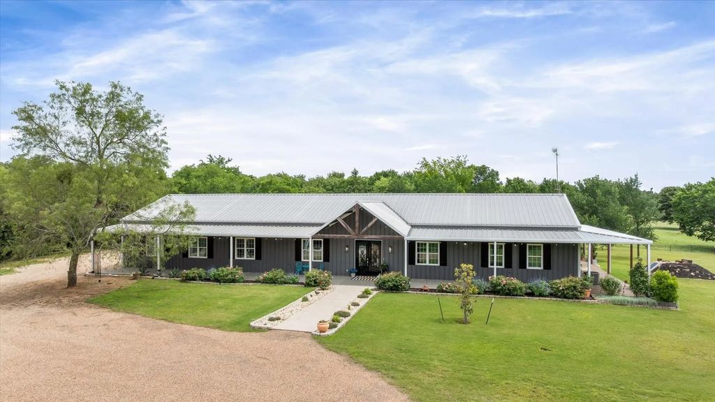 7401 County Road 1204, Cleburne