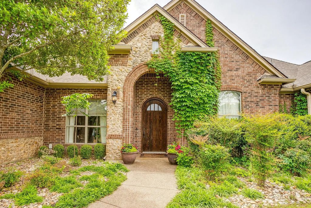 1736 Woodridge Court, Aledo