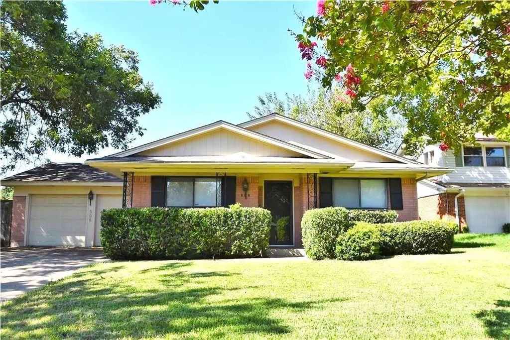 508 Worcester Way, Richardson