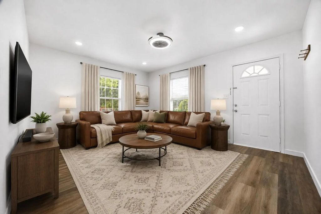 1308 Meadow Park Drive, White Settlement