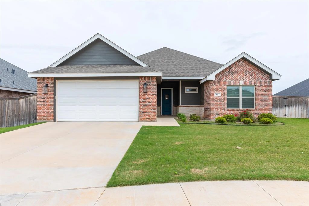 132 Lake Ridge Court, Abilene