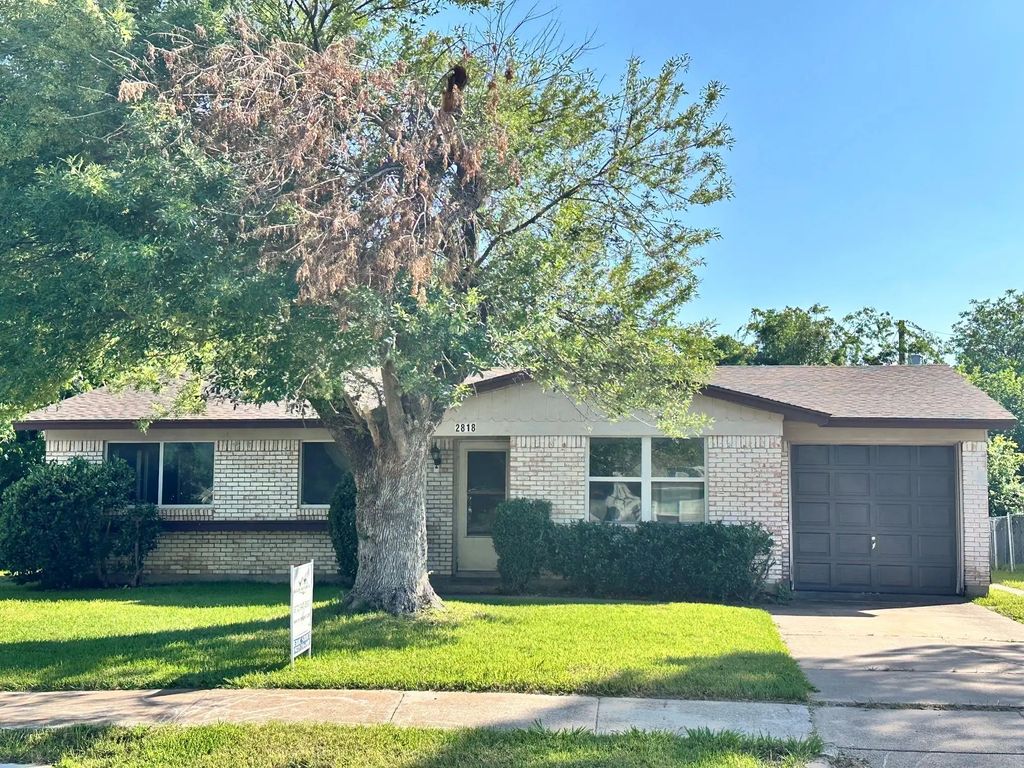 2818 Lowell Drive, Irving