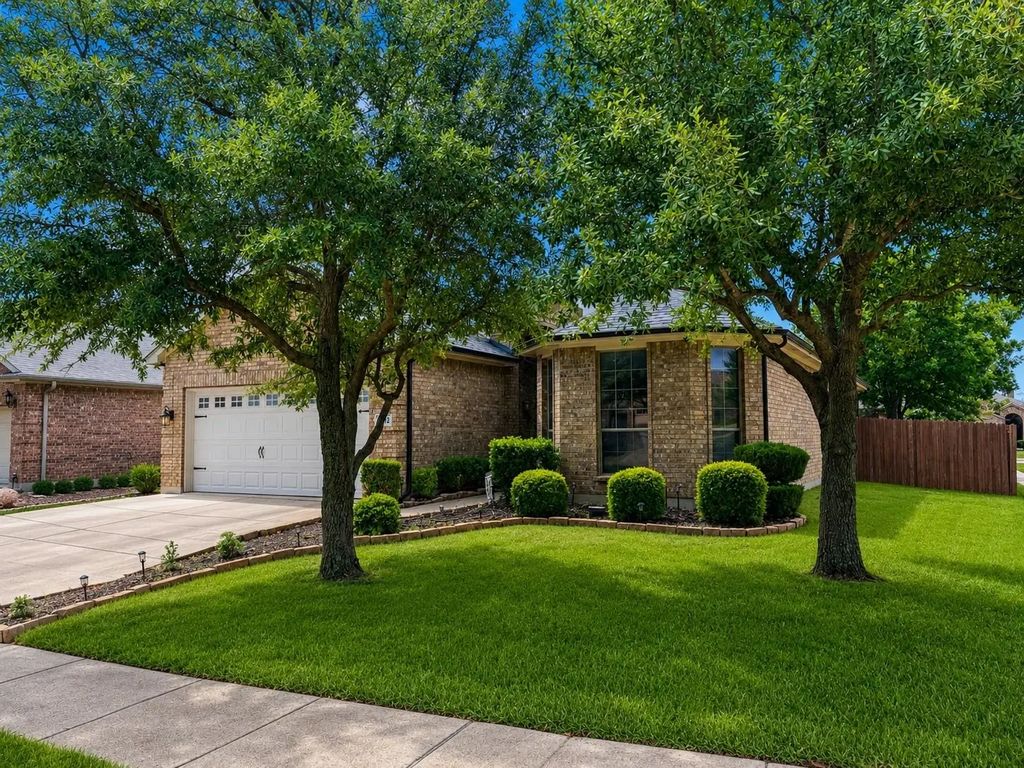 2612 Twinflower Drive, Fort Worth
