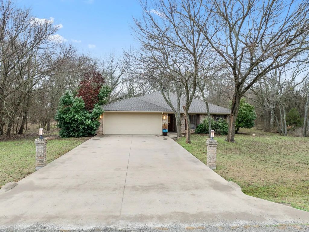 12213 Rolling Oaks Drive, Whitney