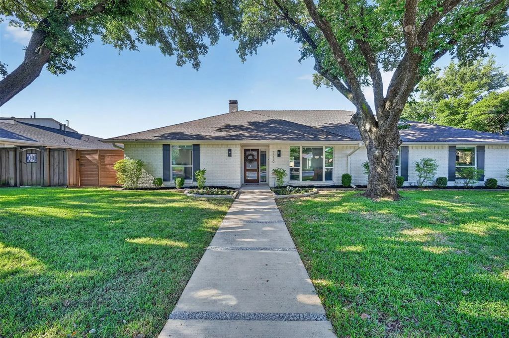 7230 Crooked Oak Drive, Dallas