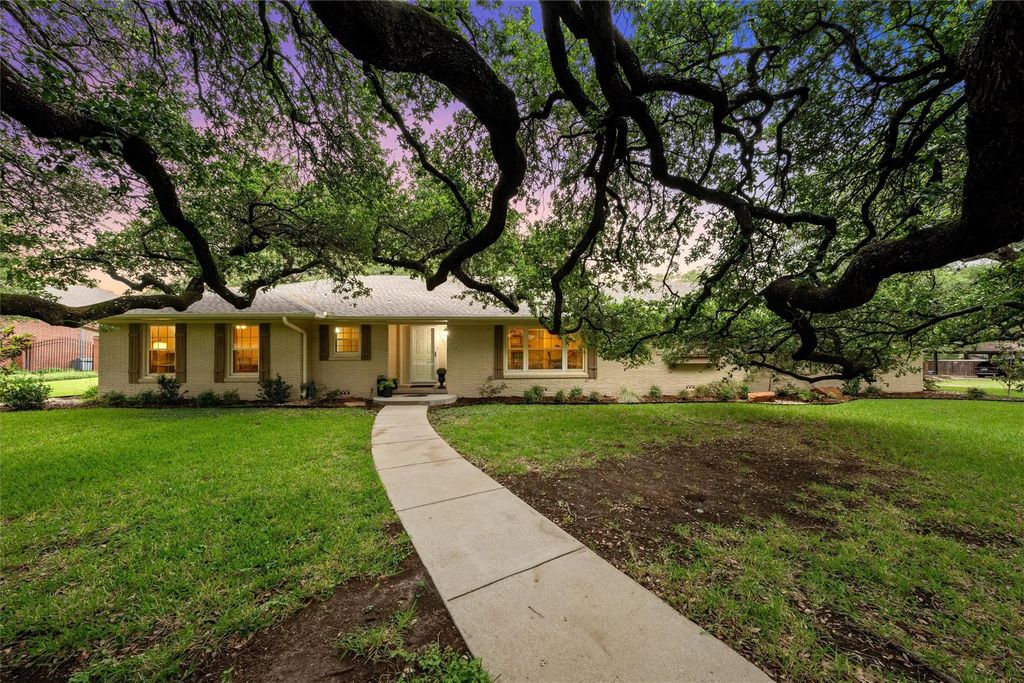 4901 Meadow Wood Drive, Waco
