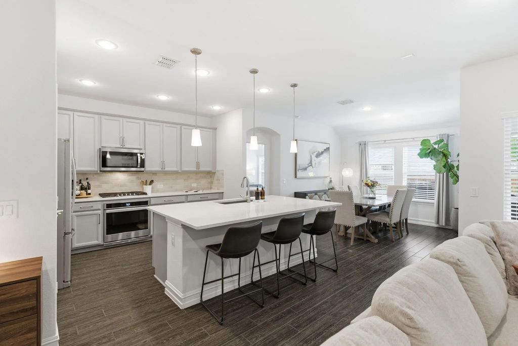 4865 Big Bear Circle, Fort Worth