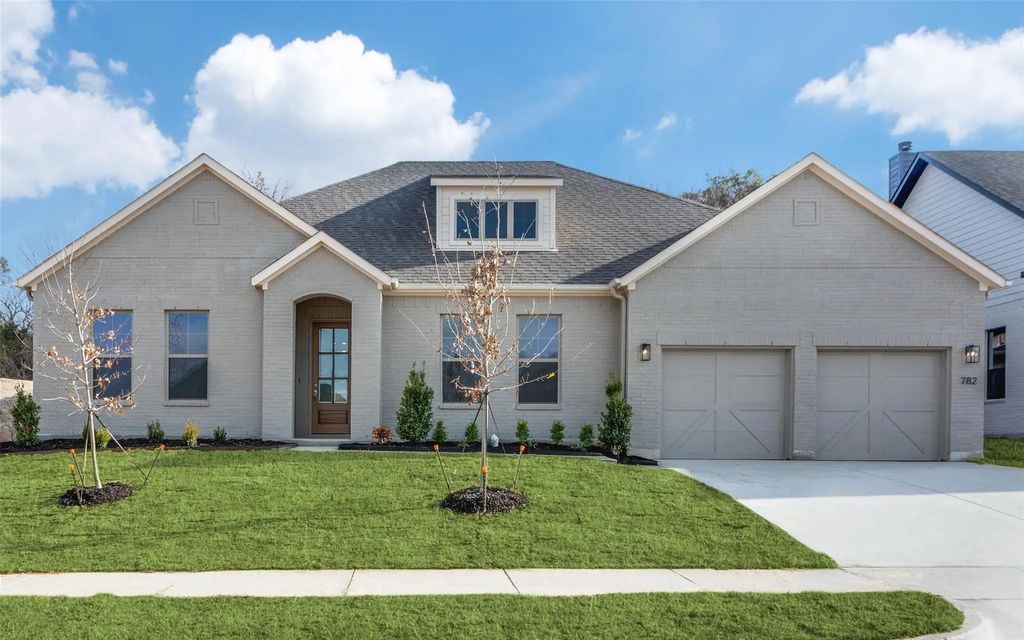 782 Sterling Drive, Benbrook