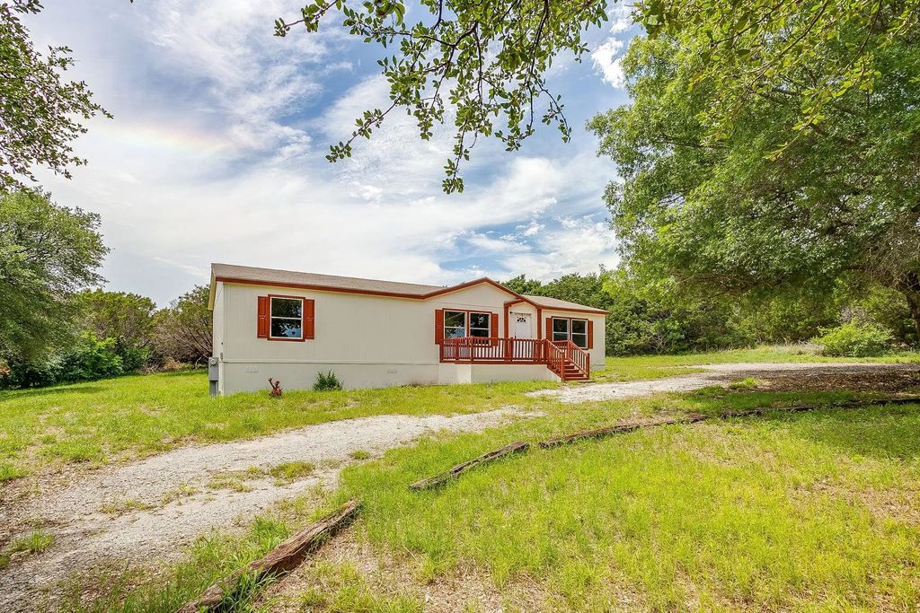 428 Brazos Mountain Drive, Weatherford