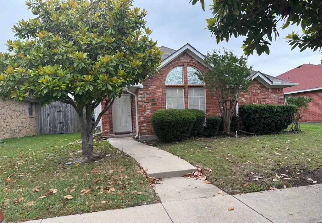 2151 Arbor Creek Drive, Carrollton