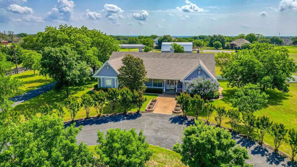2717 Clear Lake Road, Weatherford