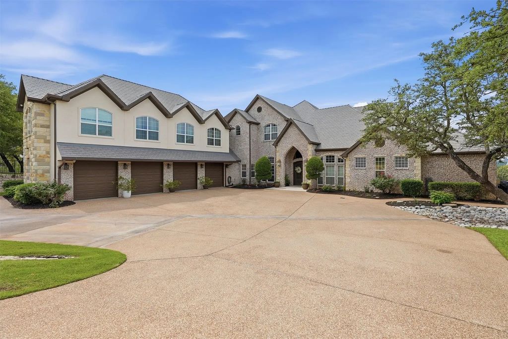 2810 French Kingston Court, Granbury