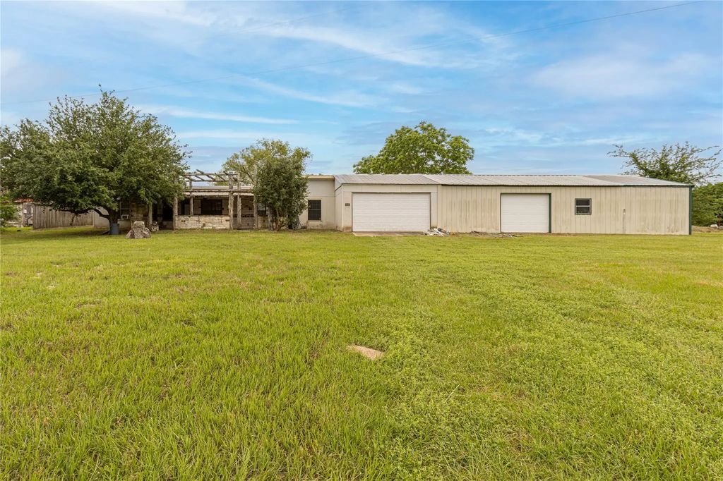 3040 Fm 1861, Ben Wheeler