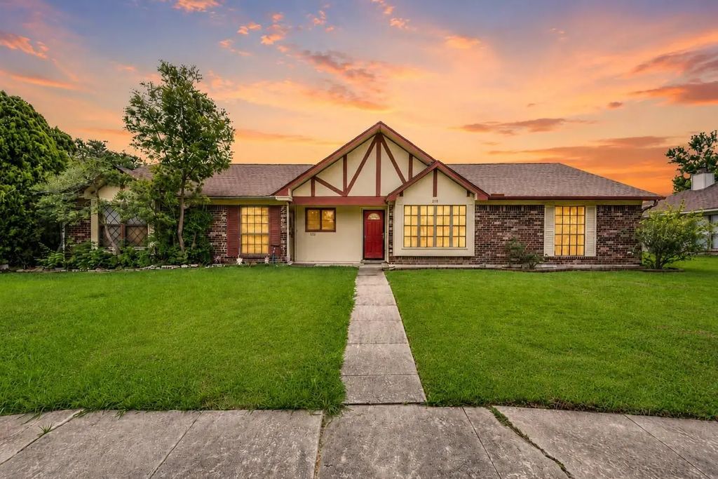 2312 Ember Lee Drive, Garland