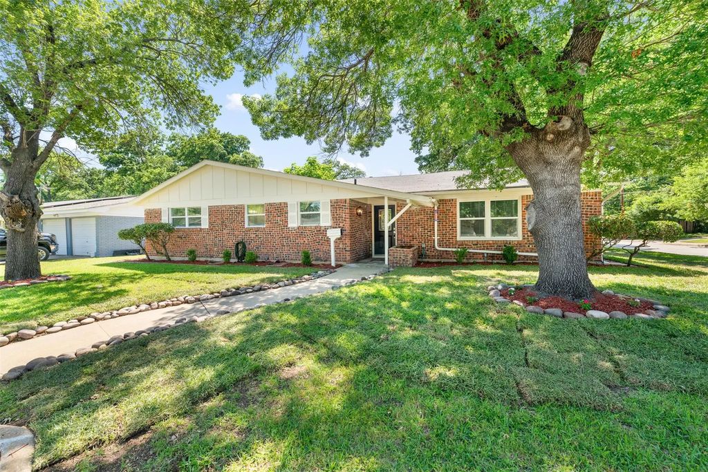 2133 Williams Place, Fort Worth