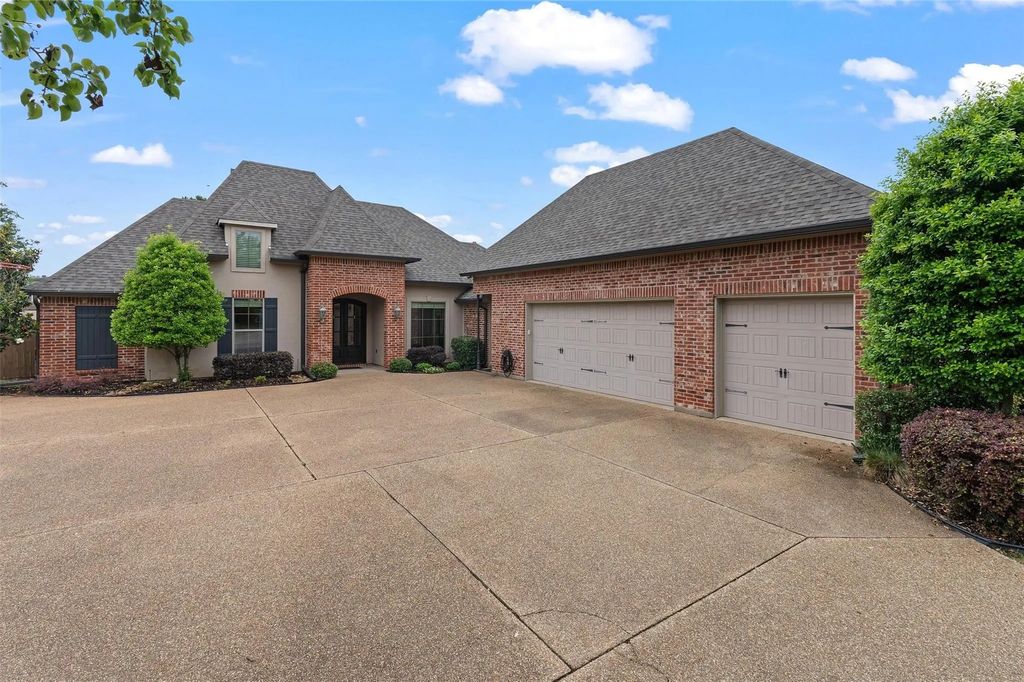 806 Chartres Drive, Shreveport