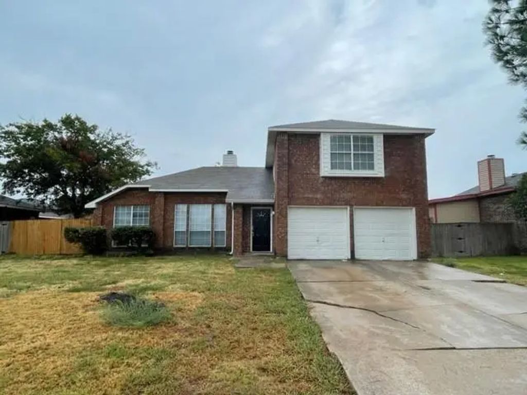 819 Over Ridge Drive, Grand Prairie