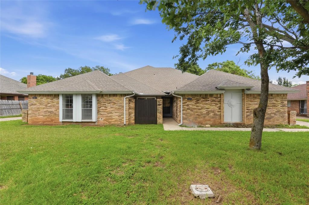 7217/7219 Fuller Circle, Fort Worth