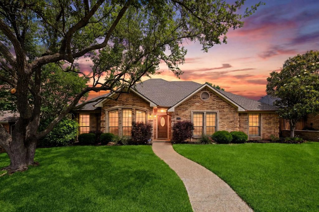 3831 Kelly Boulevard, Carrollton
