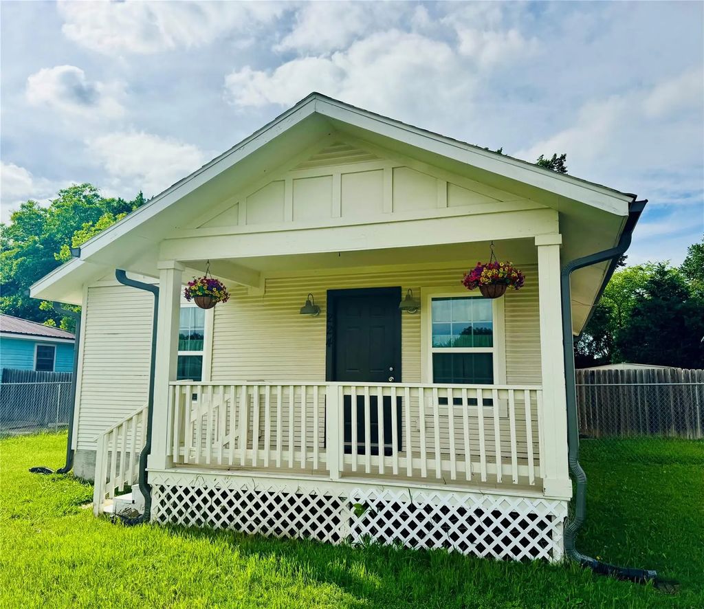 224 Spring Valley Circle, Azle